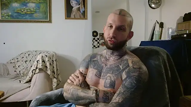 bobbybacala91 online show from October 4, 4:43 am