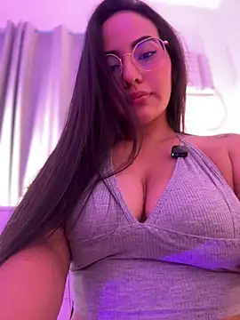 Snapshot of anniesweet02 chatting on March 9, 11:53 pm anniesweet02 online show from March 9, 11:53 pm