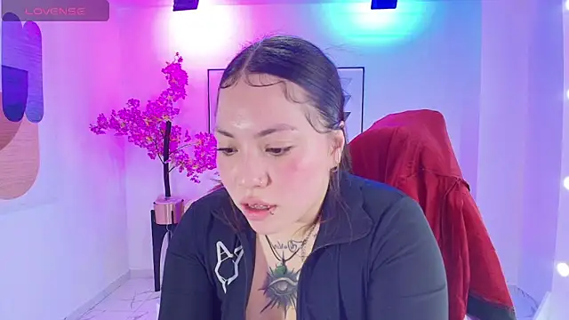 Snapshot of Isa_reel chatting on October 4, 7:56 pm Isa reel online show from October 4, 7:56 pm