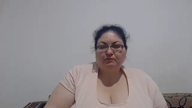 Snapshot of Nykyxo chatting on June 9, 8:37 am Nykyxo online show from June 9, 8:37 am