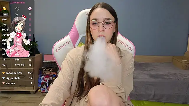 Snapshot of Sweet_frosti chatting on January 7, 5:54 am Sweet frosti online show from January 7, 5:54 am