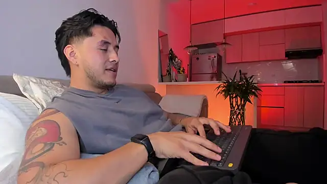 Chriskyle  online show from December 2, 11:56 pm