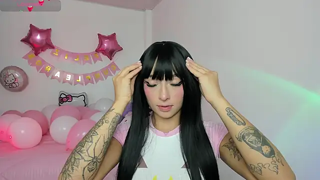 issagarcia online show from March 7, 1:18 pm