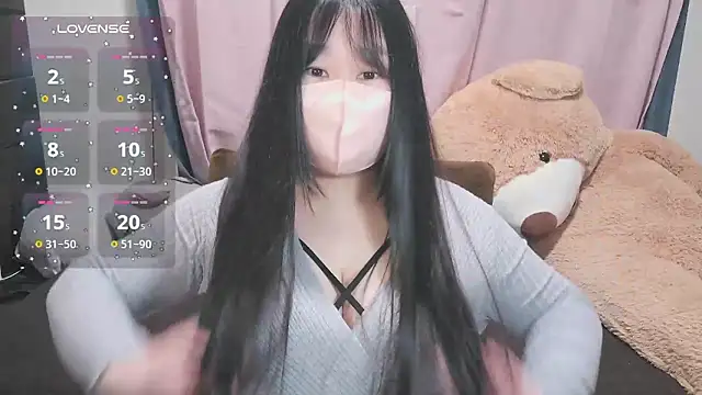 yuinyan3150 online show from April 7, 8:31 pm