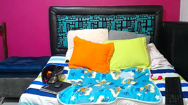 Snapshot of karolhot916 chatting on January 11, 12:33 am karolhot916 online show from January 11, 12:33 am