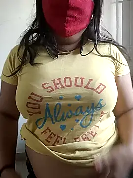 Snapshot of Love-priya chatting on January 5, 5:41 am Love-priya online show from January 5, 5:41 am