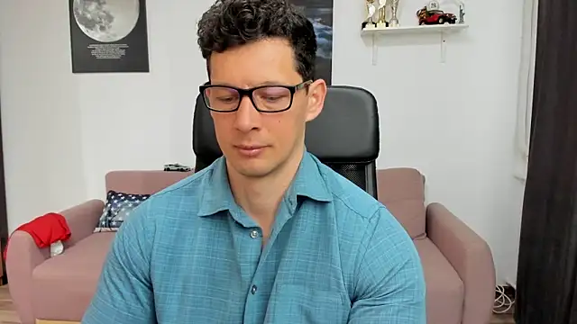 BrutusK08 online show from March 5, 7:05 am