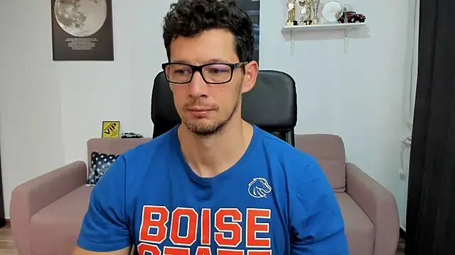 BrutusK08 online show from November 25, 8:03 am