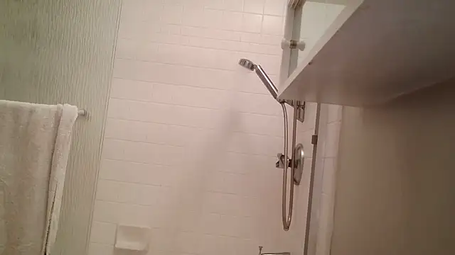 Tipsy Toes Daisy online show from February 6, 5:14 am