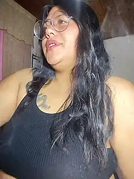 Snapshot of KATYGONZALEZ chatting on May 3, 11:00 pm KATYGONZALEZ online show from May 3, 11:00 pm