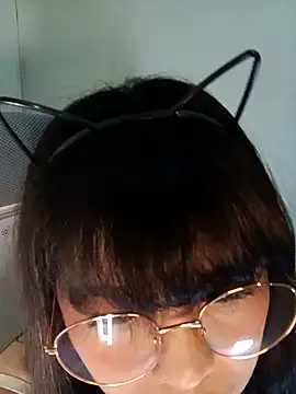 Snapshot of Chall_mee chatting on November 17, 5:41 pm Chall mee online show from November 17, 5:41 pm