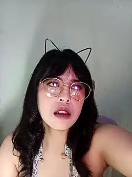 Snapshot of Chall_mee chatting on November 20, 4:29 pm Chall mee online show from November 20, 4:29 pm