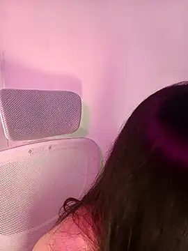 Snapshot of Chall_mee chatting on November 21, 7:12 pm Chall mee online show from November 21, 7:12 pm