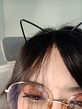 Snapshot of Chall_mee chatting on January 11, 4:34 pm Chall mee online show from January 11, 4:34 pm