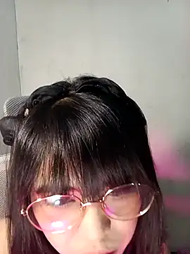 Snapshot of Chall_mee chatting on February 28, 3:46 pm Chall mee online show from February 28, 3:46 pm