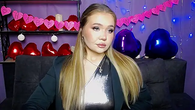 Snapshot of StacyYellig chatting on February 2, 8:08 pm StacyYellig online show from February 2, 8:08 pm