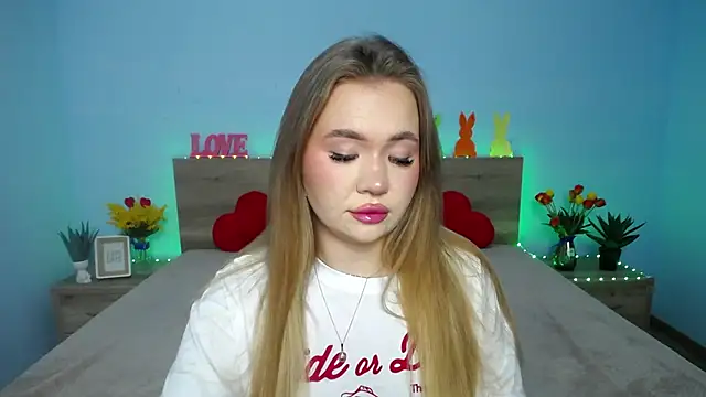 Snapshot of StacyYellig chatting on March 10, 10:55 pm StacyYellig online show from March 10, 10:55 pm