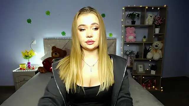 Snapshot of StacyYellig chatting on March 17, 3:36 am StacyYellig online show from March 17, 3:36 am