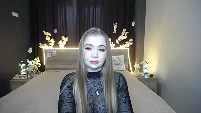 Snapshot of StacyYellig chatting on April 11, 9:02 am StacyYellig online show from April 11, 9:02 am