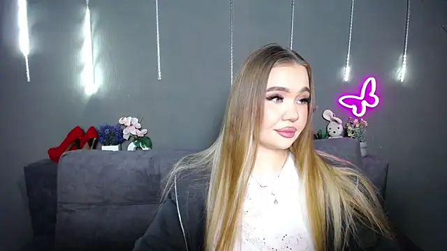 Snapshot of StacyYellig chatting on April 17, 8:34 pm StacyYellig online show from April 17, 8:34 pm