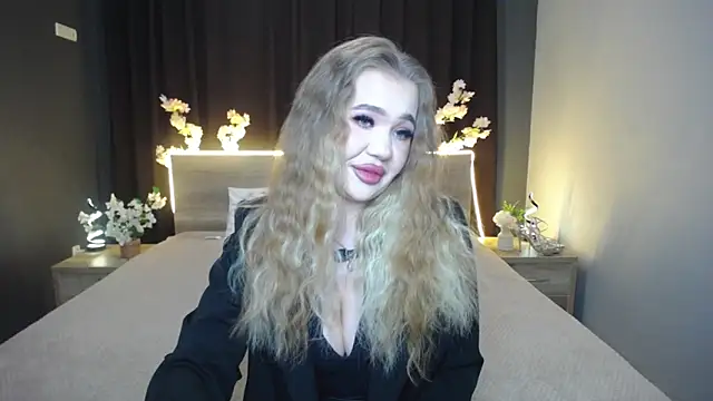 Snapshot of StacyYellig chatting on April 26, 9:01 pm StacyYellig online show from April 26, 9:01 pm
