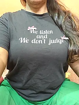 CUTE SOPHIA- online show from March 3, 2:50 am