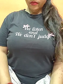 CUTE SOPHIA- online show from April 14, 1:11 am