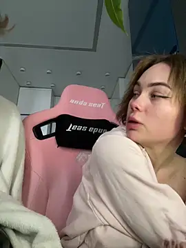 GroteskJane online show from February 6, 2:09 pm