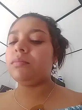 Snapshot of stefanie010 chatting on December 21, 2:15 pm stefanie010 online show from December 21, 2:15 pm