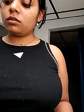 Snapshot of stefanie010 chatting on January 24, 2:19 pm stefanie010 online show from January 24, 2:19 pm