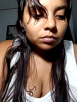 Snapshot of stefanie010 chatting on February 2, 1:12 am stefanie010 online show from February 2, 1:12 am