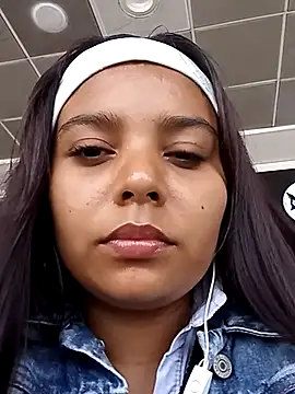 Snapshot of stefanie010 chatting on February 19, 4:00 pm stefanie010 online show from February 19, 4:00 pm