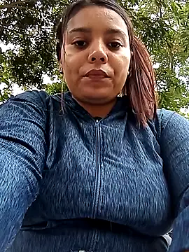 Snapshot of stefanie010 chatting on May 3, 2:23 pm stefanie010 online show from May 3, 2:23 pm