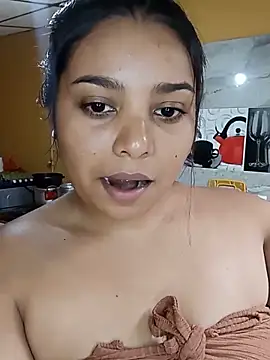 Snapshot of stefanie010 chatting on May 14, 6:37 pm stefanie010 online show from May 14, 6:37 pm