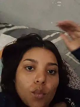 Snapshot of stefanie010 chatting on May 17, 2:57 pm stefanie010 online show from May 17, 2:57 pm