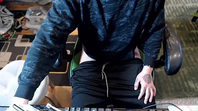 osirispouk online show from January 14, 9:20 pm