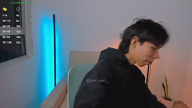 kim lian21 online show from March 19, 6:39 am