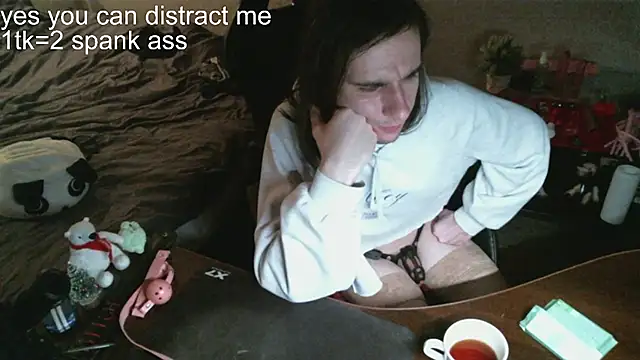 izilizi 23 online show from December 9, 6:25 pm