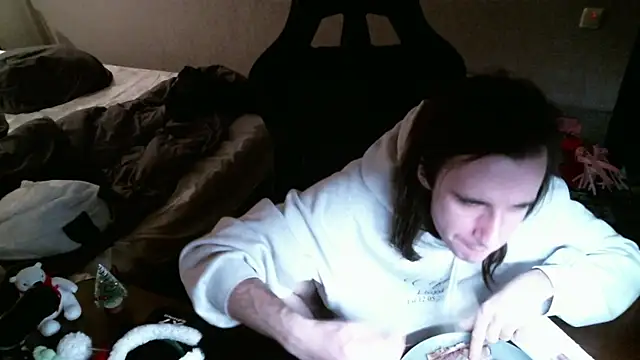 izilizi 23 online show from December 13, 3:21 pm