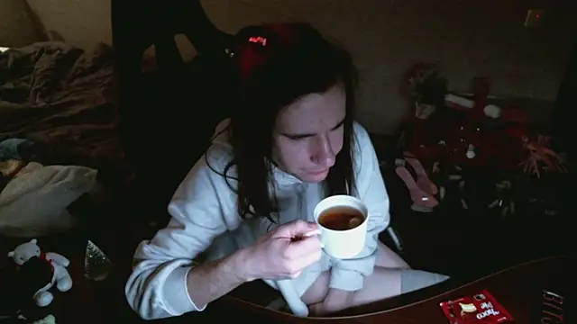 izilizi 23 online show from December 13, 6:27 pm