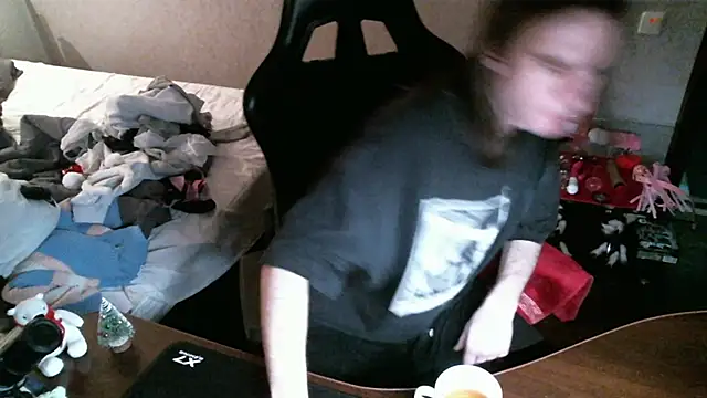 izilizi 23 online show from December 14, 4:12 am