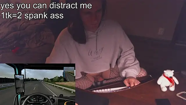 izilizi 23 online show from December 28, 7:01 pm