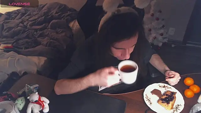 izilizi 23 online show from January 10, 8:26 pm