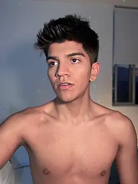 santiago 01 online show from February 7, 11:24 pm