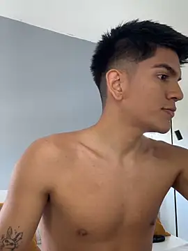 santiago 01 online show from November 30, 4:00 pm