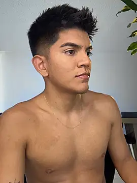 Snapshot of santiago_01 chatting on February 25, 8:07 pm santiago 01 online show from February 25, 8:07 pm