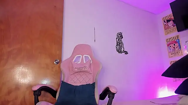 emily lady20 online show from November 30, 7:56 am