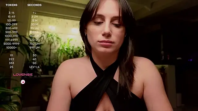 Snapshot of moon_deity_ chatting on December 13, 1:44 pm moon deity online show from December 13, 1:44 pm