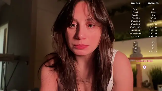 Snapshot of moon_deity_ chatting on December 4, 9:56 pm moon deity online show from December 4, 9:56 pm