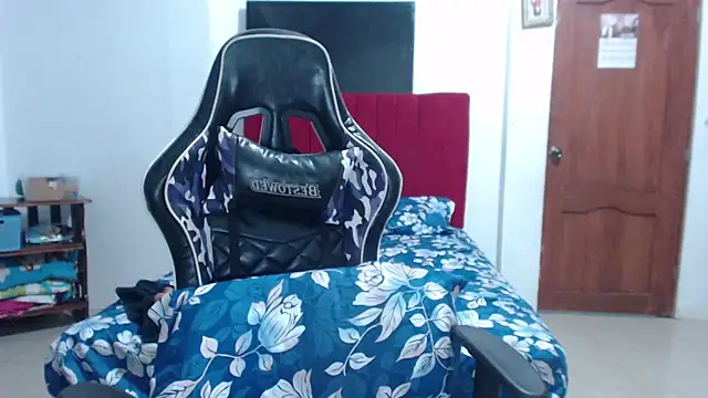 Snapshot of KathyHardcore69 chatting on March 8, 5:59 am KathyHardcore69 online show from March 8, 5:59 am